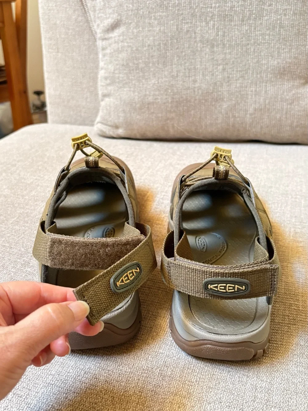 Keen Men’s lightweight outdoor athletic sandal.  New without tags